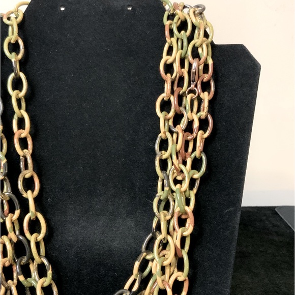 Women’s Multi-Colored Metal Chain Necklace - Picture 4 of 6